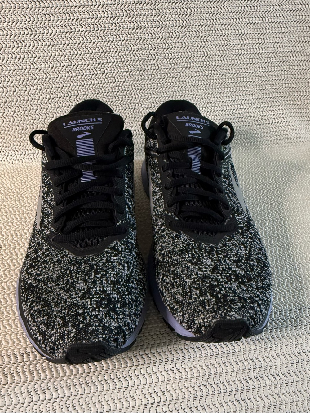 Brooks Black and Lavender Women's Running Shoes - Picture 3 of 7